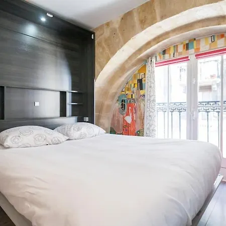 En Place De La Bourse Apartman