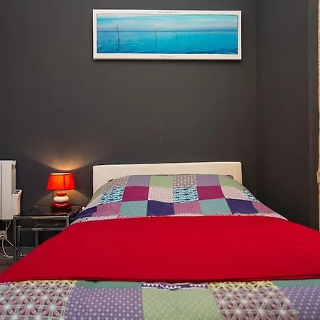 En Place De La Bourse Apartment *