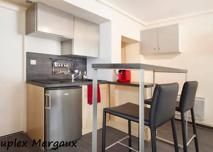 דירה En Place De La Bourse